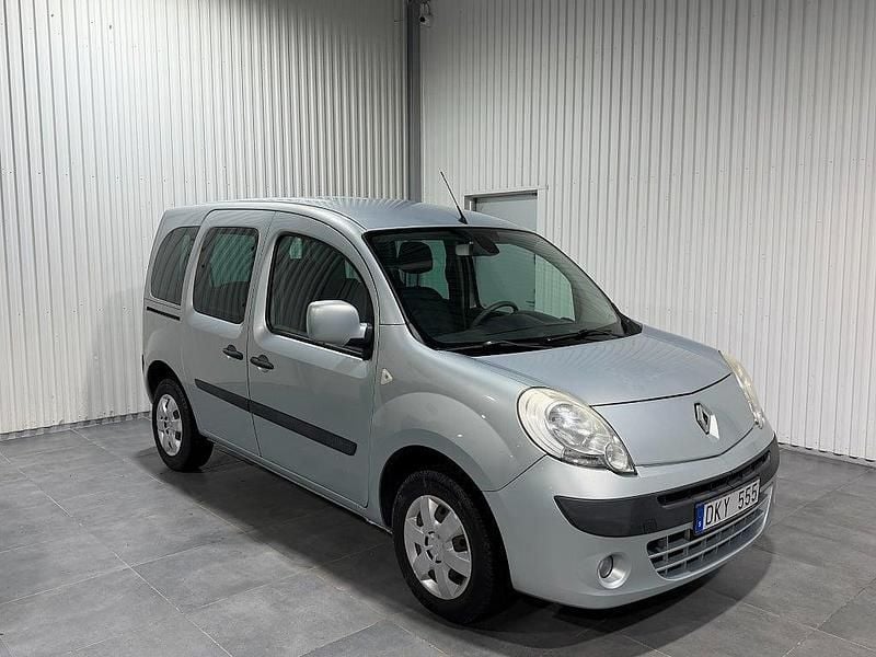 Begagnad Renault Kangoo 106 HK (77 kW) 2010 Silver Minibuss
