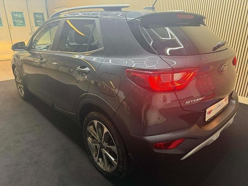 Begagnad Kia Stonic Advance 120 HK (88 kW) 2020 Grå SUV