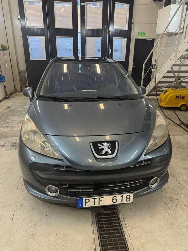 Grå Begagnad 2007 Peugeot 207 Sport Halvkombi | 22 000 kr (Marknadspris) - Bild 1/4