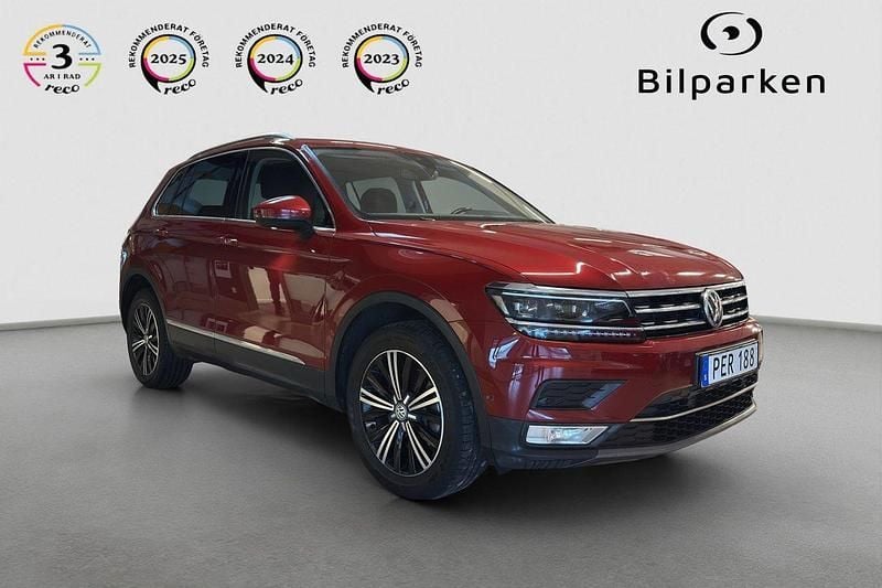Mörkröd Begagnad 2017 VW Tiguan GT SUV | 199 990 kr (Bra pris) - Bild 1/4