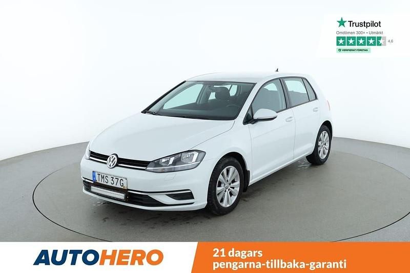 Vit Begagnad 2019 VW Golf VII Halvkombi | 156 000 kr (Marknadspris) - Bild 1/4