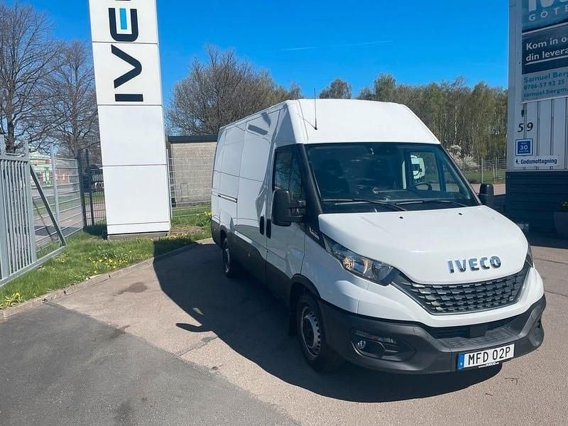 Begagnad Iveco Daily 136 HK (100 kW) 2021 Vit Van