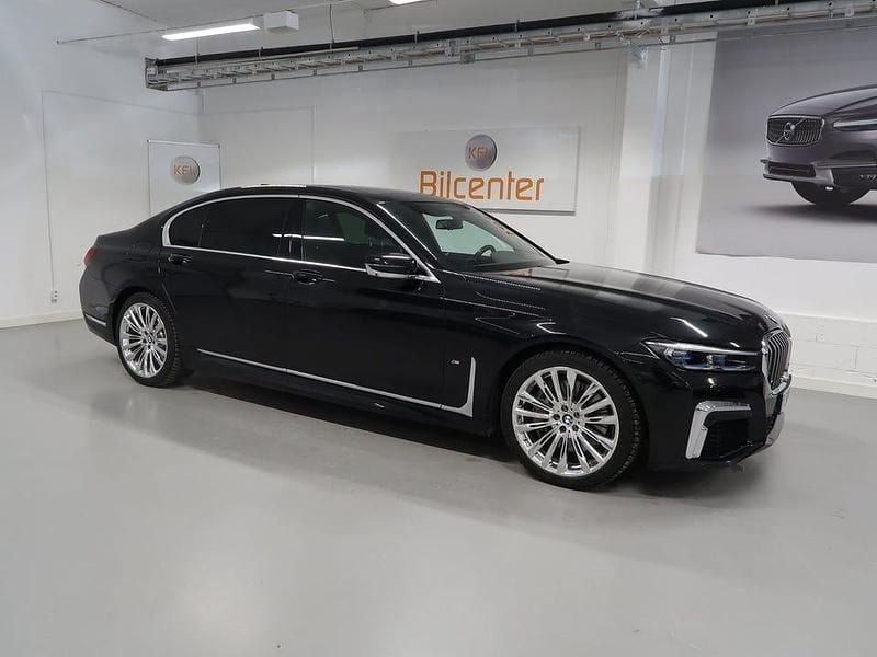 Begagnad BMW 745 M Sport 394 HK (289 kW) 2021 Svart Sedan