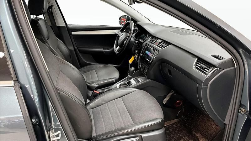 Begagnad Skoda Octavia 150 HK (110 kW) 2016 Grå Kombi