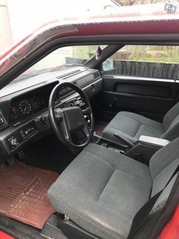 Volvo 740 салон