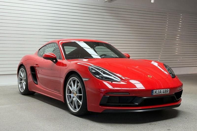 Röd Begagnad 2023 Porsche 718 Cayman GTS Sportkupé | 1 095 000 kr - Bild 1/4