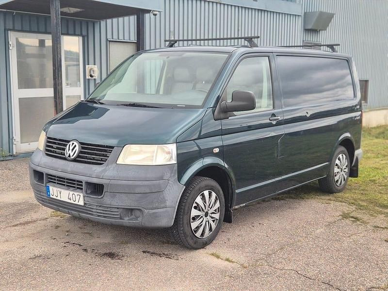 Mörkgrön (grön) Begagnad 2009 VW T5 Van | 59 800 kr (Marknadspris) - Bild 1/4