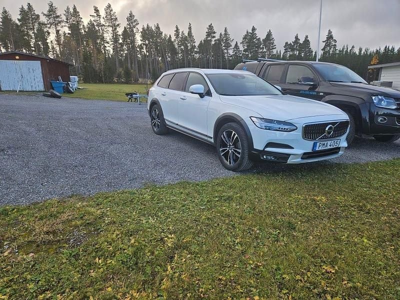 Begagnad Volvo V90 CC 190 HK (139 kW) 2019 Kombi