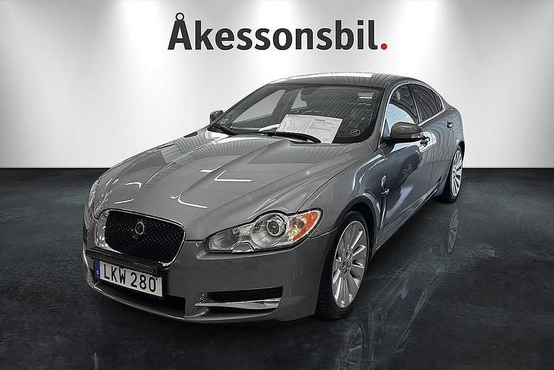 Begagnad Jaguar XF 298 HK (219 kW) 2008 Grå Sedan