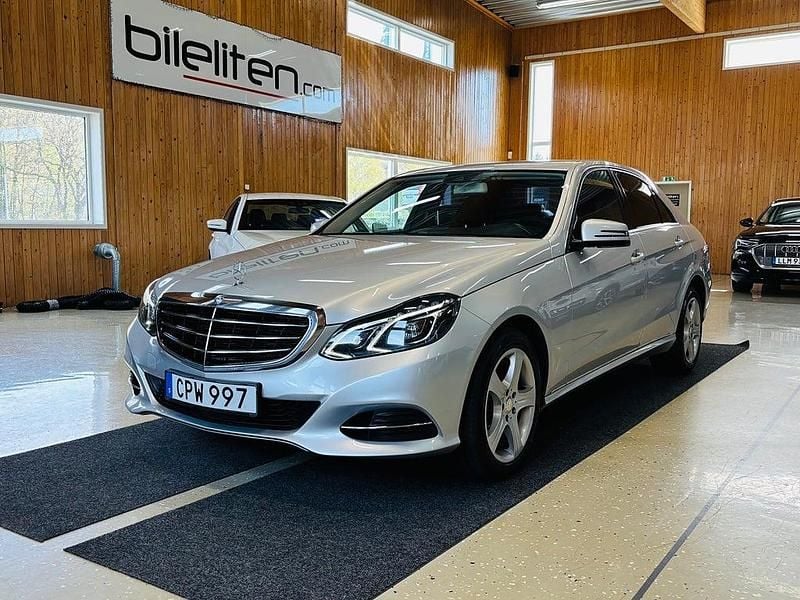 Silver Begagnad 2014 Mercedes E300 Sedan | 170 000 kr - Bild 1/3