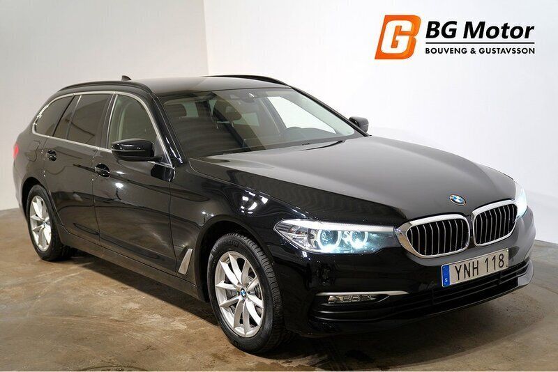 Svart Begagnad 2017 BMW 520 Kombi | 199 800 kr (Lite dyr) - Bild 1/3