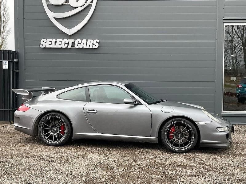 Begagnad Porsche 911 Carrera S 355 HK (261 kW) 2005 Grå