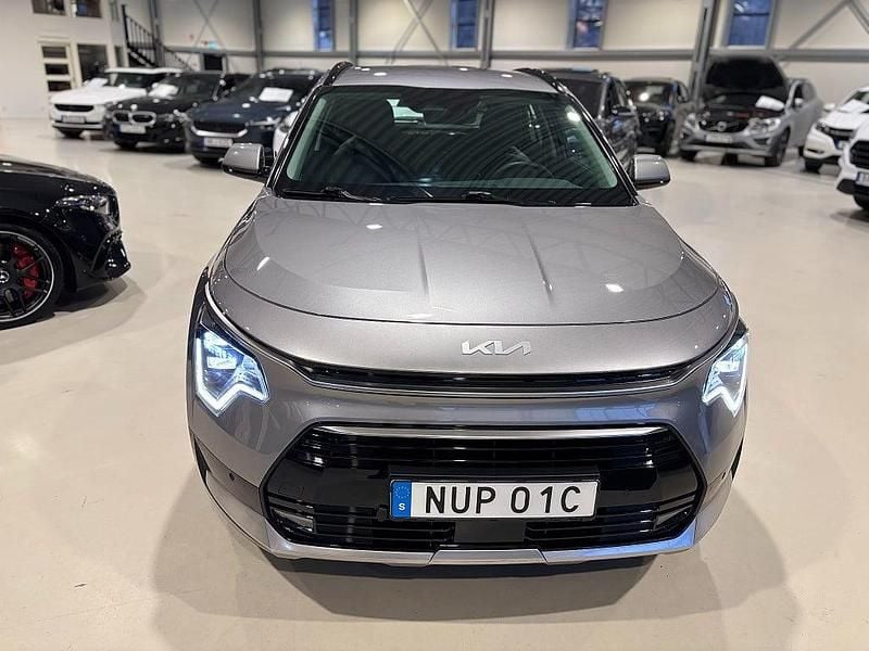 Begagnad Kia Niro Advance 184 HK (135 kW) 2022 Grå SUV