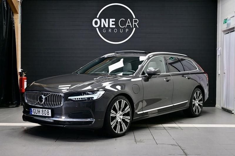 Grå Begagnad 2021 Volvo V90 SE Kombi | 359 800 kr (Dyr) - Bild 1/4