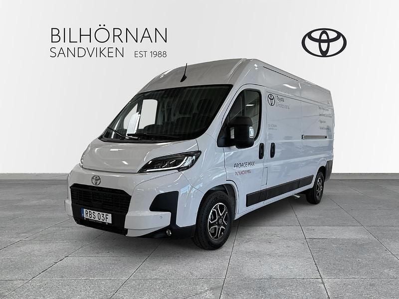 Begagnad Toyota Proace 183 HK (134 kW) 2024 Vit Minibuss