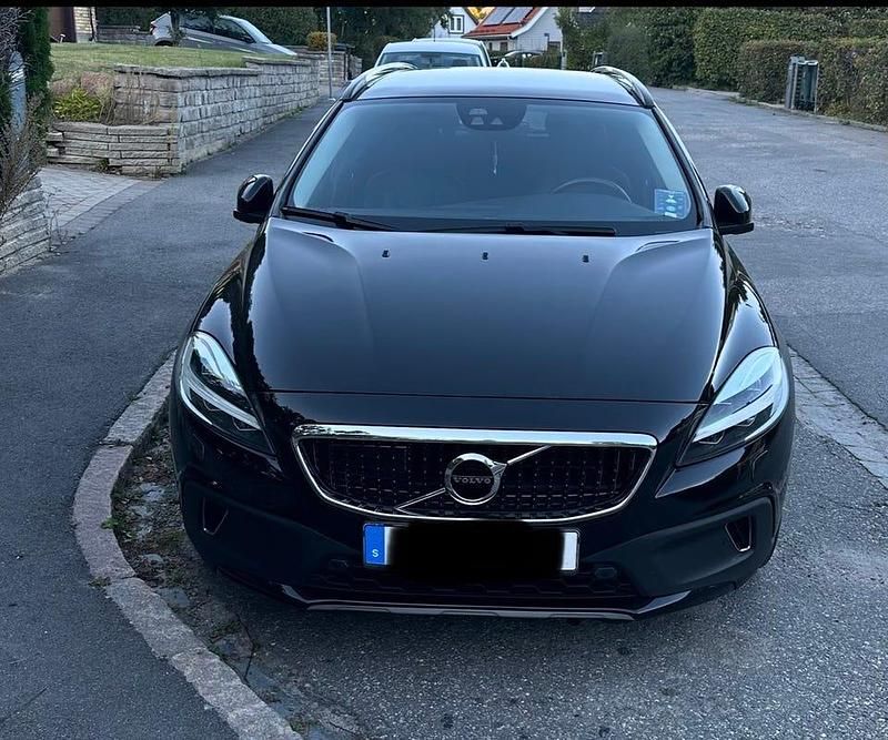 Begagnad Volvo V40 CC Pro 152 HK (111 kW) 2019 Kombi