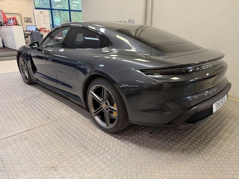 Begagnad Porsche Taycan Turbo S 560 kW (762 HK) 2020 Mörkgrå Sedan