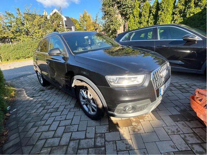 Svart Begagnad 2014 Audi Q3 Comfort SUV | 149 000 kr (Marknadspris) - Bild 1/4