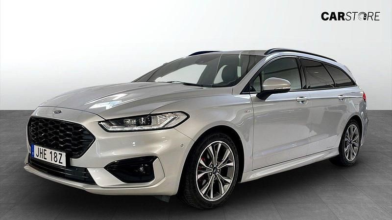 Grå (silver) Begagnad 2021 Ford Mondeo ST-Line Kombi | 229 900 kr (Marknadspris) - Bild 1/4