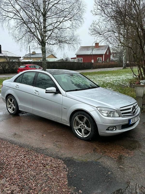 Begagnad Mercedes C320 260 HK (191 kW) 2009