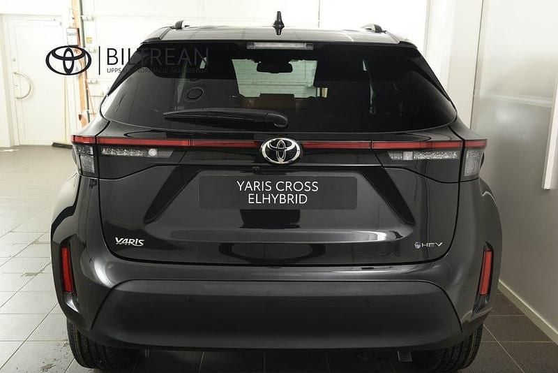 Ny Toyota Yaris Hybrid 116 HK (85 kW) 2025 Svart