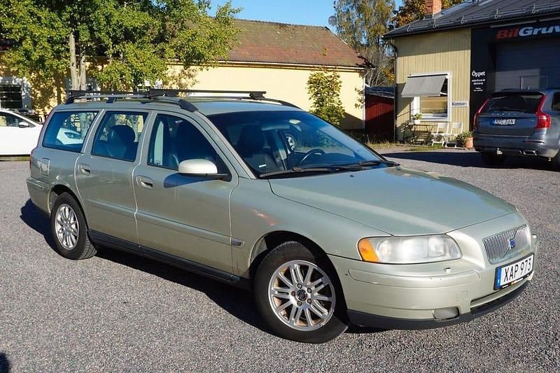 Ljusbrun Begagnad 2005 Volvo V70 Kombi | 42 900 kr (Lite dyr) - Bild 1/4