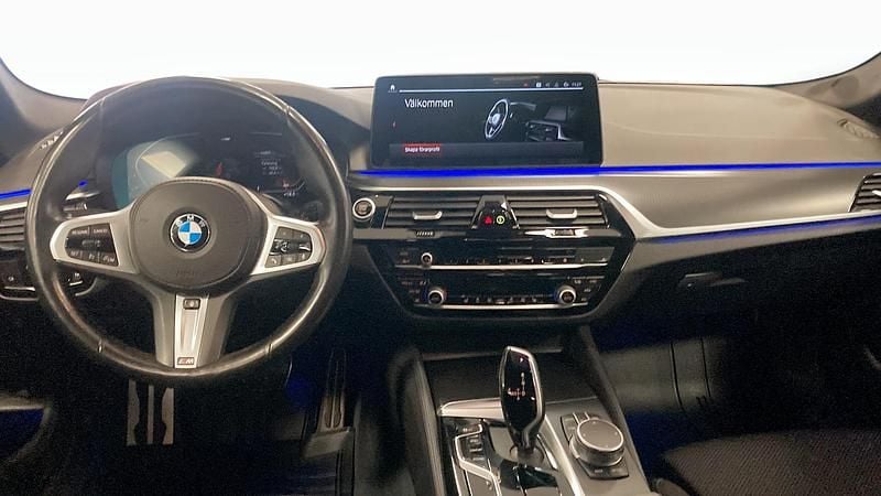 Begagnad BMW 520 M Sport 190 HK (139 kW) 2020 Vit Kombi
