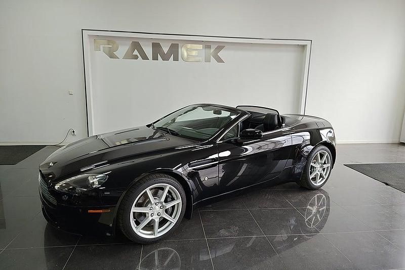 Begagnad Aston Martin V8 Vantage 385 HK (283 kW) 2008 Svart Cab