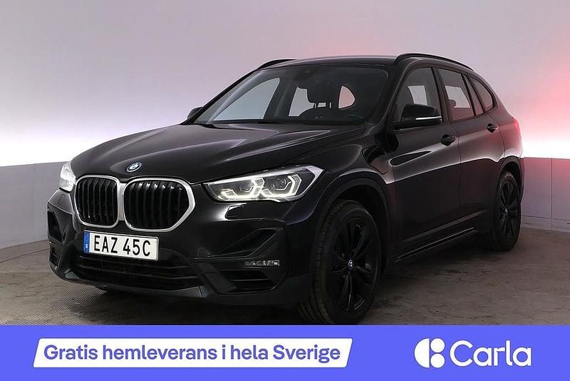 Svart Begagnad 2022 BMW X1 Sport Line SUV | 258 990 kr (Marknadspris) - Bild 1/4