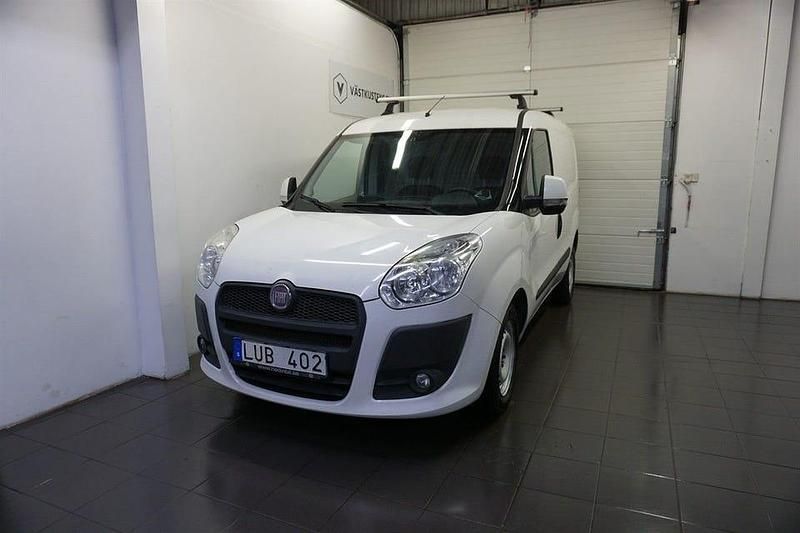 Vit Begagnad 2012 Fiat Doblò Minibuss | 44 900 kr (Marknadspris) - Bild 1/4