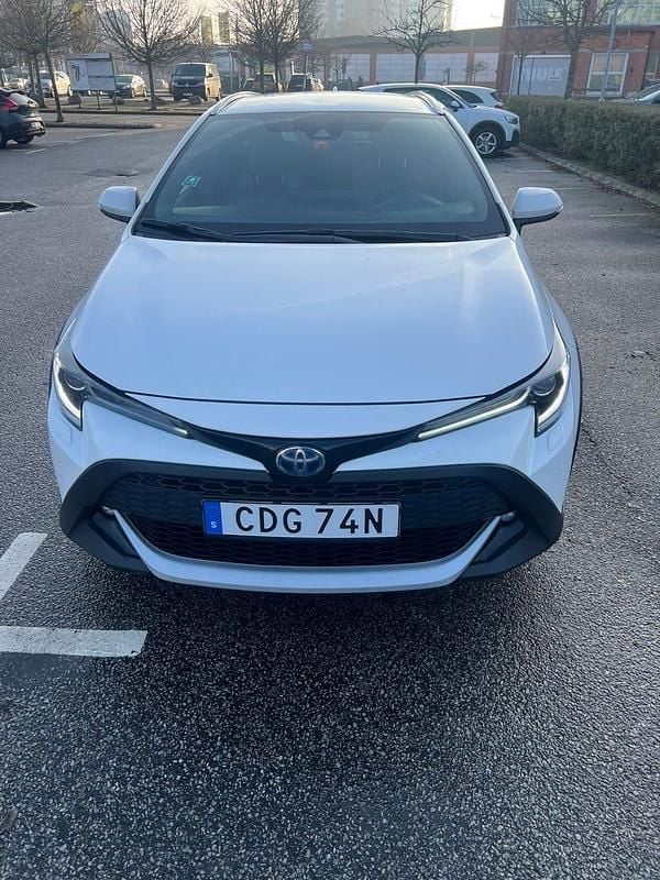 Begagnad 2020 Toyota Corolla | 260 000 kr (Dyr) - Bild 1/4