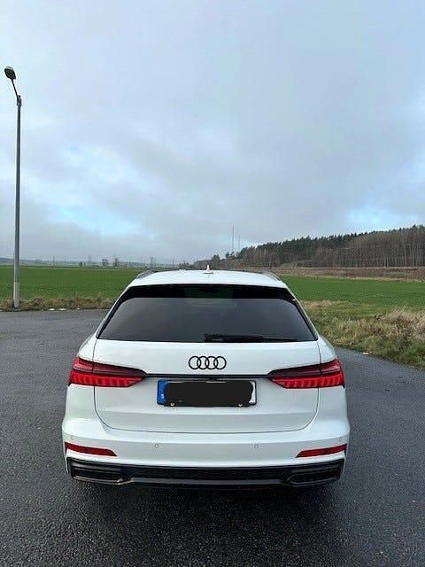 Begagnad Audi A6 204 HK (150 kW) 2019 Vit, black edition Kombi