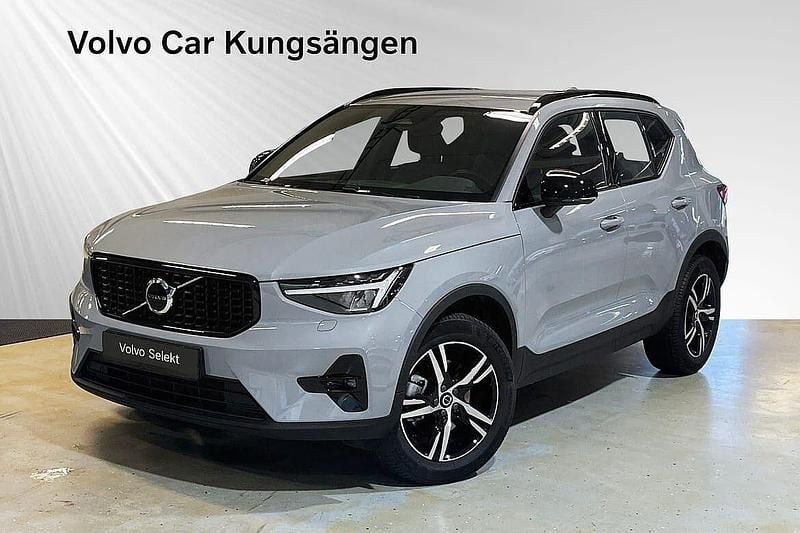 Begagnad 2025 Volvo XC40 SUV | 414 900 kr (Marknadspris) - Bild 1/3
