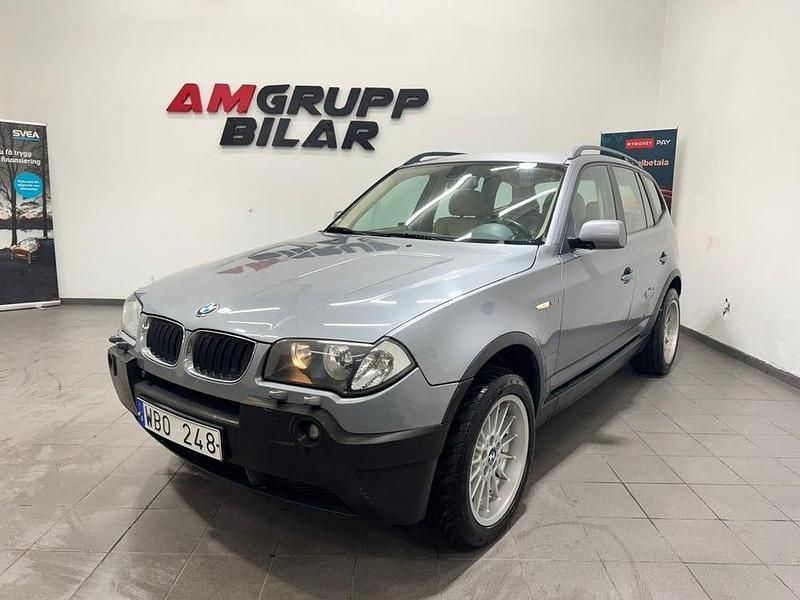 Ljusgrå Begagnad 2004 BMW X3 SUV | 49 900 kr (Marknadspris) - Bild 1/4