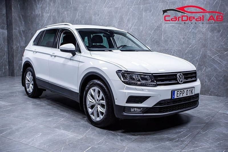 Vit Begagnad 2019 VW Tiguan SUV | 244 800 kr (Marknadspris) - Bild 1/4