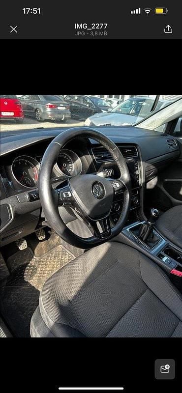 Vit Begagnad 2018 VW Golf VII Halvkombi | 81 000 kr (Superpris) - Bild 1/4