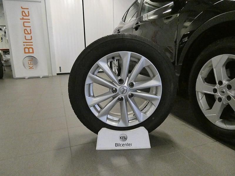 Begagnad Nissan Qashqai 116 HK (85 kW) 2017 Lila SUV