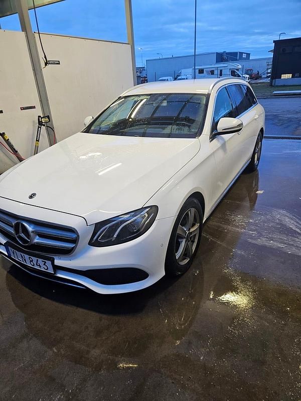 Begagnad Mercedes E220 194 HK (142 kW) 2018