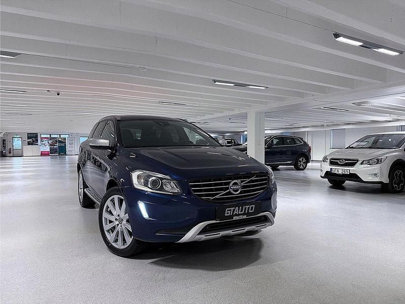 Blå Begagnad 2015 Volvo XC60 Inscription SUV | 229 900 kr (Marknadspris) - Bild 1/3