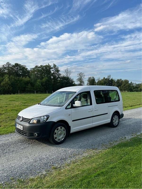 Vit Begagnad 2011 VW Caddy Maxi Minibuss | 85 000 kr (Dyr) - Bild 1/4