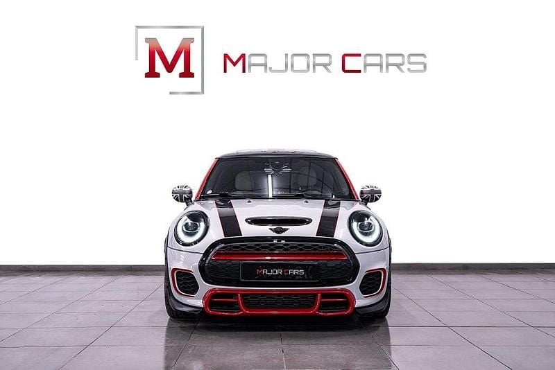 Begagnad Mini John Cooper Works Chili 231 HK (169 kW) 2020 Silver Halvkombi