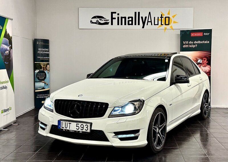 Vit Begagnad 2011 Mercedes C220 AMG Sedan | 179 900 kr - Bild 1/4