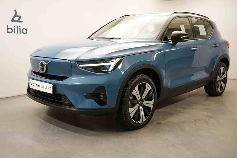Begagnad Volvo XC40 Single Motor 175 kW (238 HK) 2023 Blå SUV