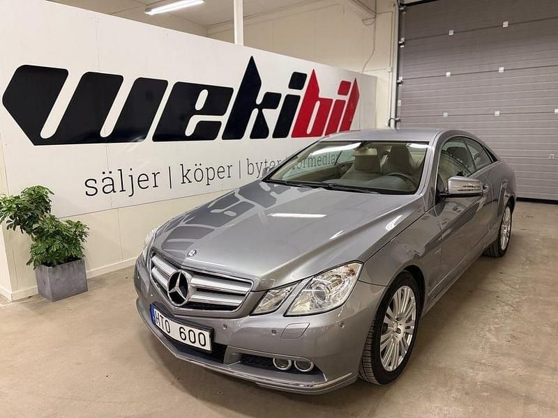 Grå Begagnad 2010 Mercedes E350 Sportkupé | 139 500 kr (Marknadspris) - Bild 1/4