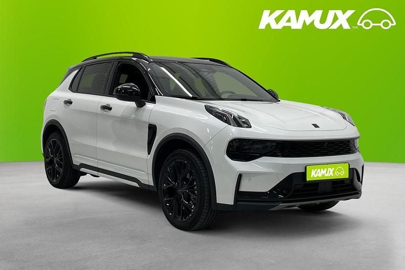 Vit Begagnad 2025 Lynk & Co 01 SUV | 394 900 kr - Bild 1/3