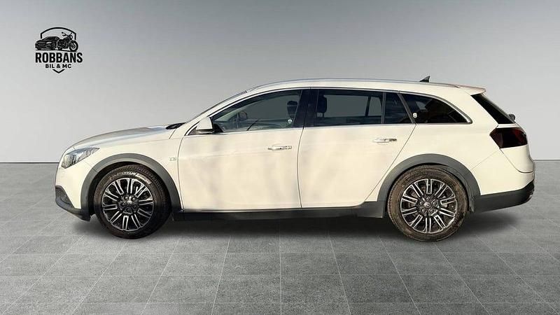 Begagnad Opel Insignia Country Tourer 173 HK (127 kW) 2015 Vit Kombi