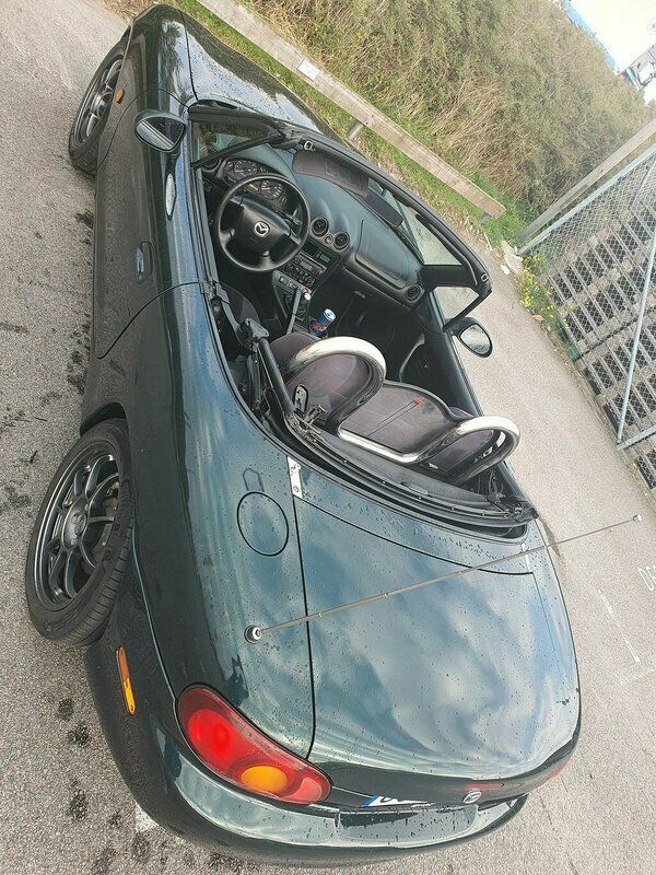 Begagnad Mazda MX5 110 HK (80 kW) 1998 Mörkgrön Cab