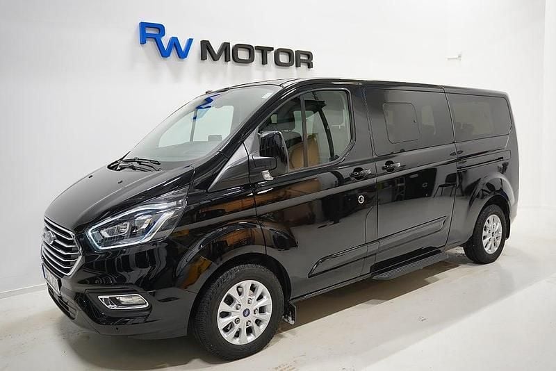 Begagnad Ford Tourneo Titanium 170 HK (125 kW) 2018 Svart Minibuss