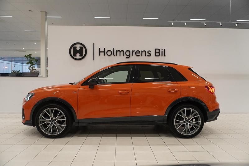 Begagnad Audi Q3 S-Line 150 HK (110 kW) 2018 Orange SUV