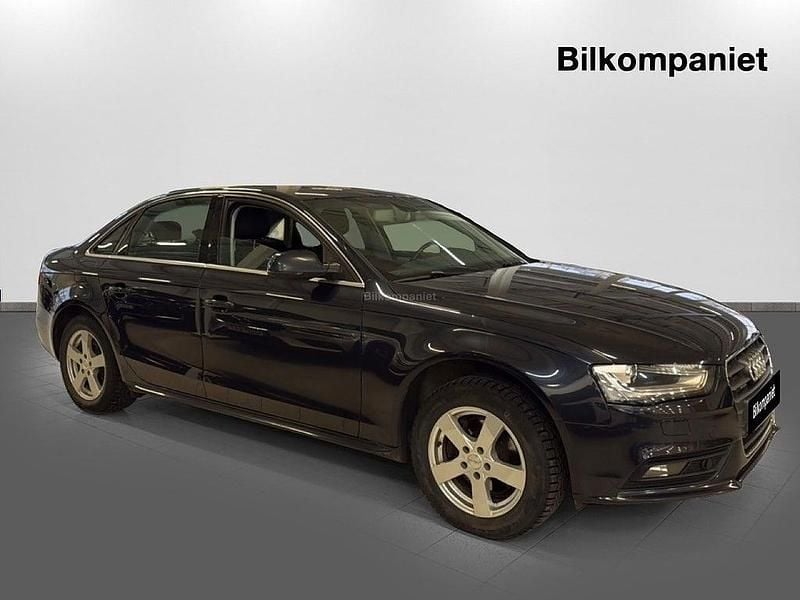 Begagnad Audi A4 Comfort 177 HK (130 kW) 2013 Blå Sedan
